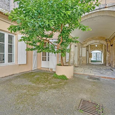 Appartement Au Calme En Plein Centre-Ville Nimes Ngoại thất bức ảnh
